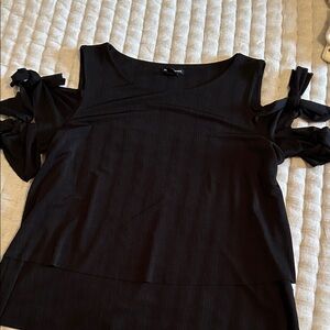 Club Monaco Black Cold Shoulder Blouse